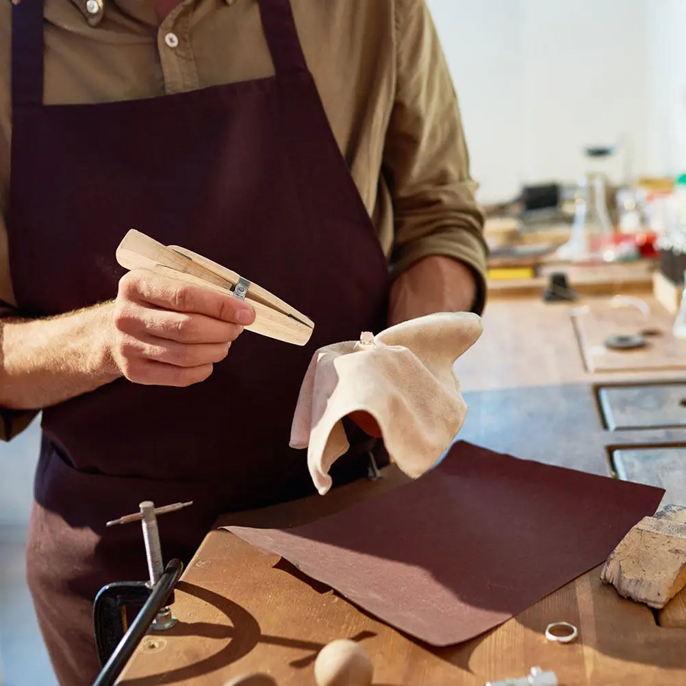 

2Pcs Ring Clamp Wooden Plastic Jewelry Tools Polishing Repairing Rings Vices Wedge Holder for Jewelers Ring Making Accessories