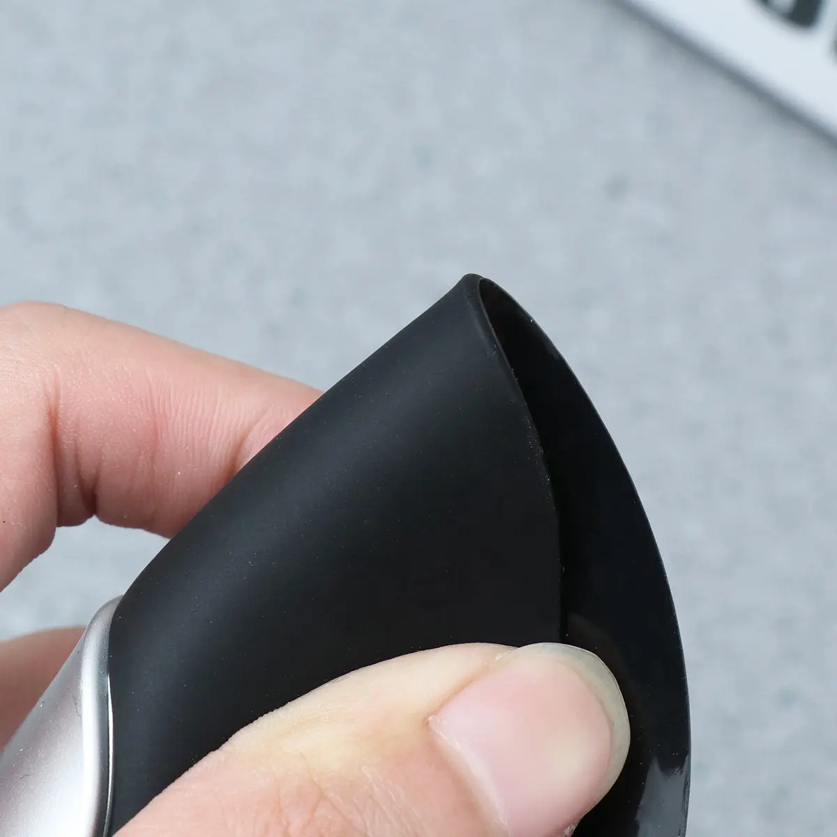 

Silicone Drain Stopper Bathtub Sink Shower Floor Seal Anti-Clog Waterproof Odor Proof Black Tub Plug Bathroom Kitchen Laundry