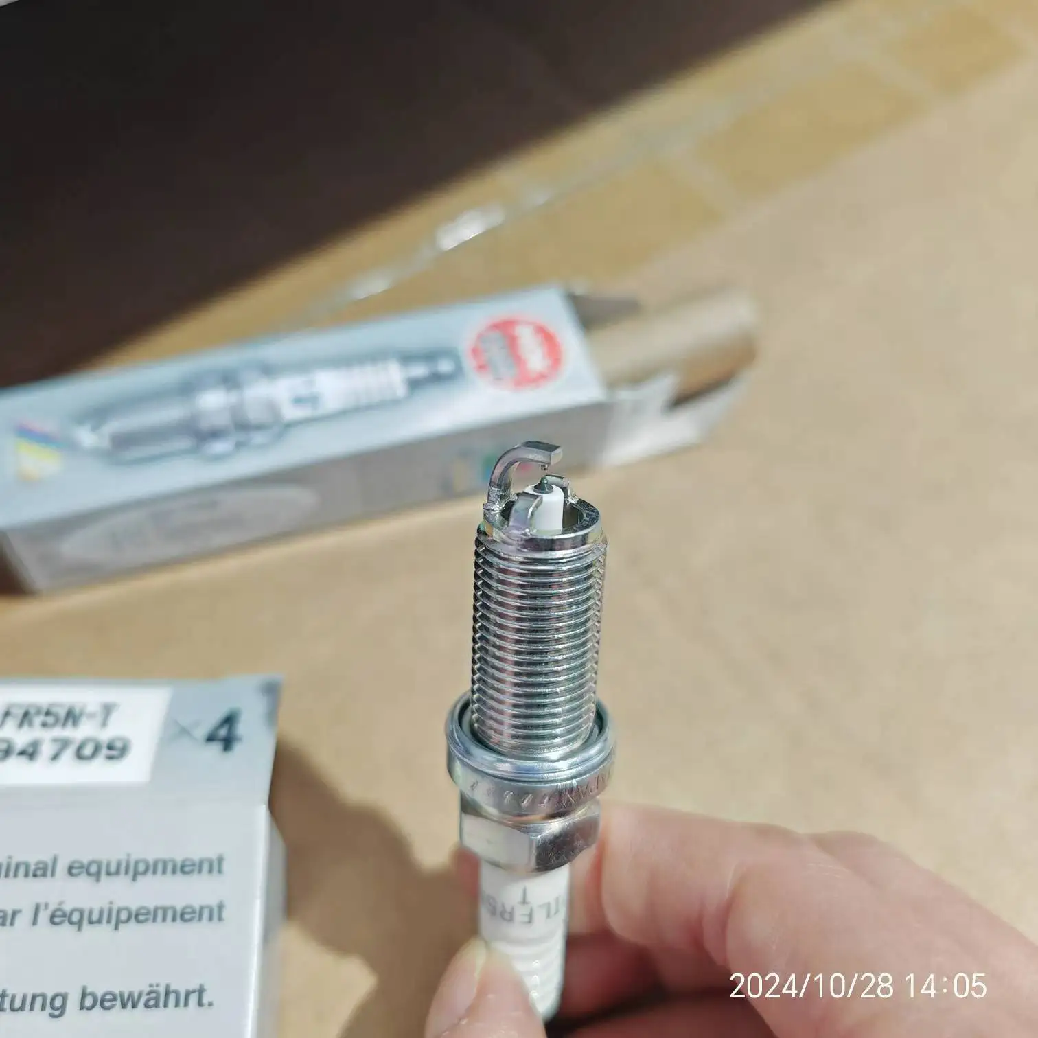 

Оригинальные свечи зажигания NGK DILFR5N-T/94709, двойные иридиевые свечи Prado, высококачественная игла двигателя, новый сорт OEM BKR6E P