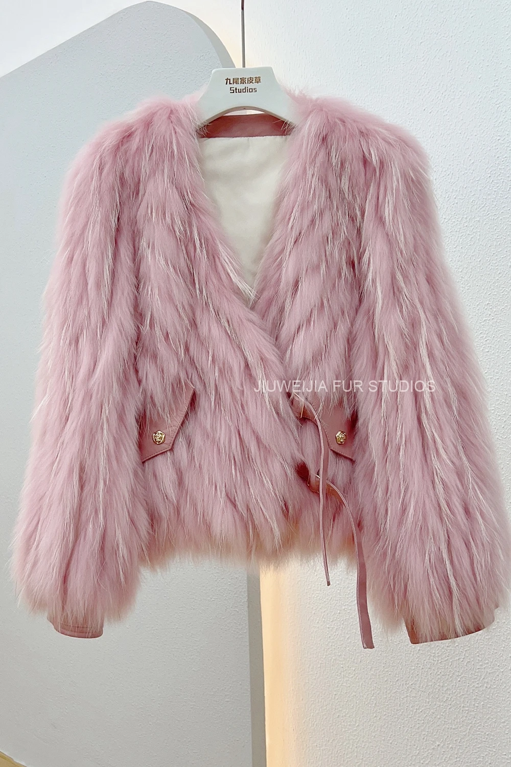 2026 Winter New Fur Strip Sewed Together Short Style Thin Raccoon Fur Fox Fur Coat Young Women's Coat