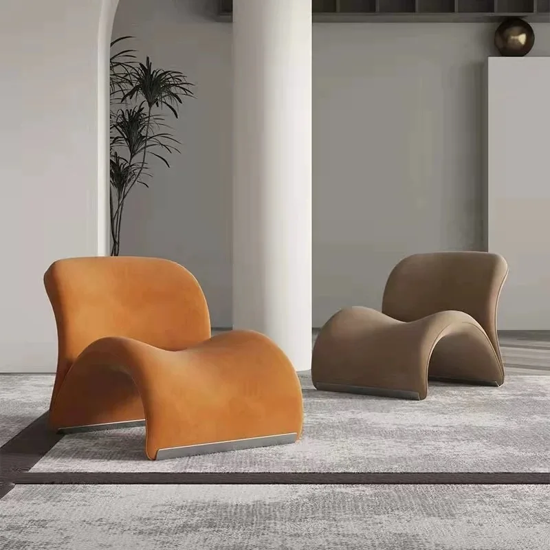 

Nordic designer lazy sofa, leisure recliner ins Internet celebrity tongue sofa, post-modern homestay model room