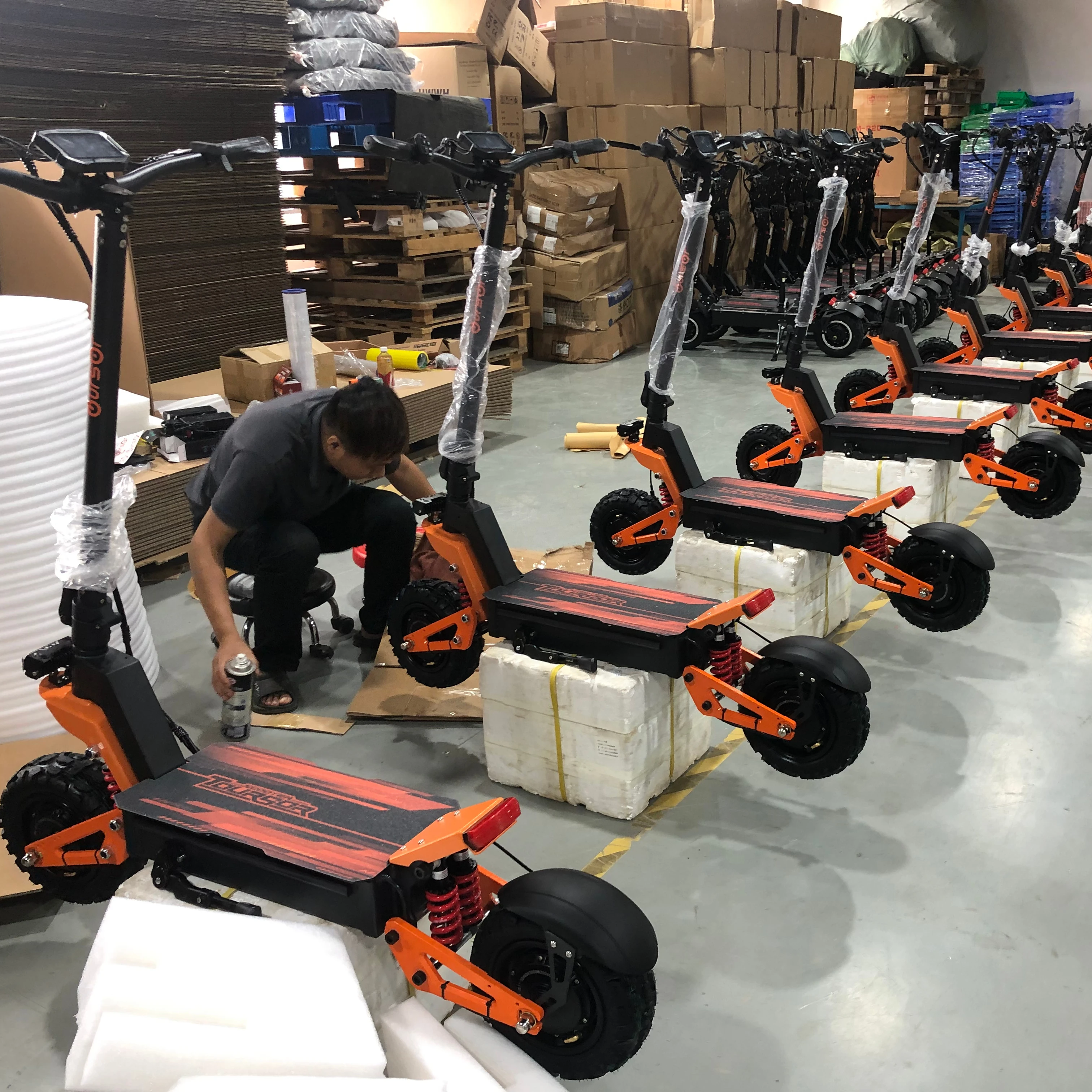 

STLF EU US Stock Foldable Electric Scooter 11inch Off Road 1200W 5000W 6000w Dual Motor Fast Speed Scooters Big LCD Screen Escoo