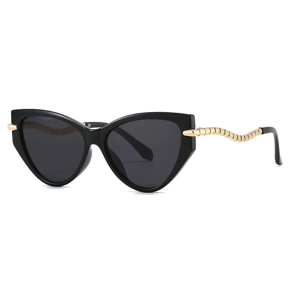 

Fashion Ladies Cat Eye Sunglasses Black Women Brand Designer Vintage Gradient Metal Sun Glasses For Female Trendy Shades UV400