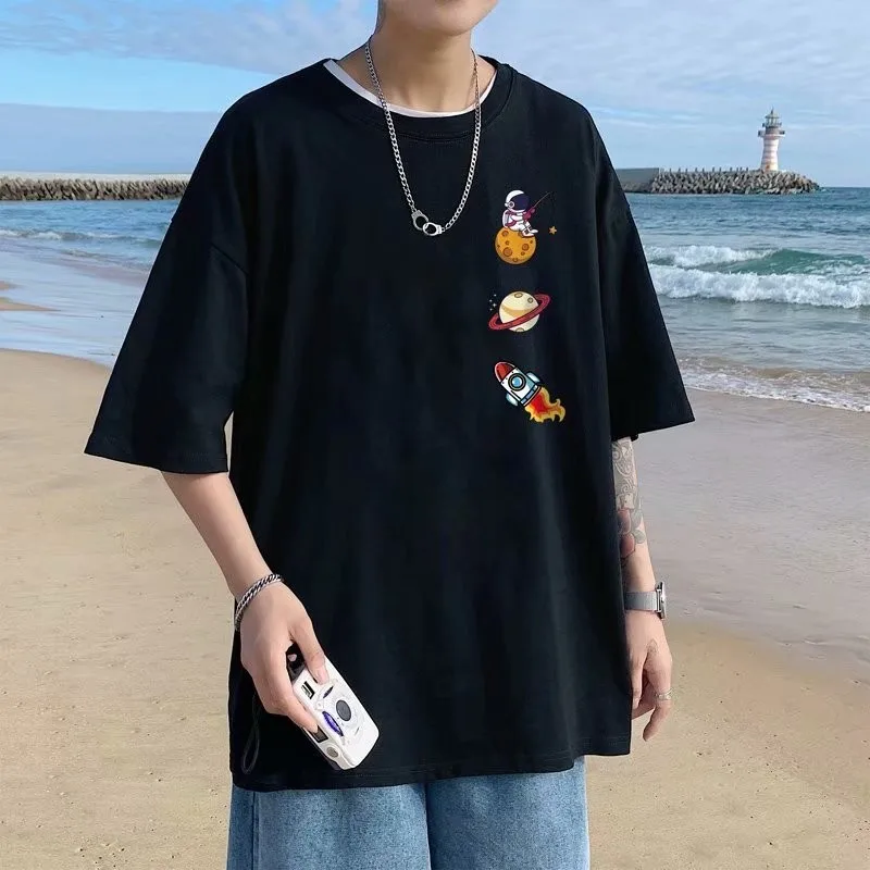 【M-8XL】Camiseta de verano 2026 para hombre, camiseta extragrande con estampado de astronauta, cohete espacial y planeta, ropa informal de calle, camiseta de manga corta