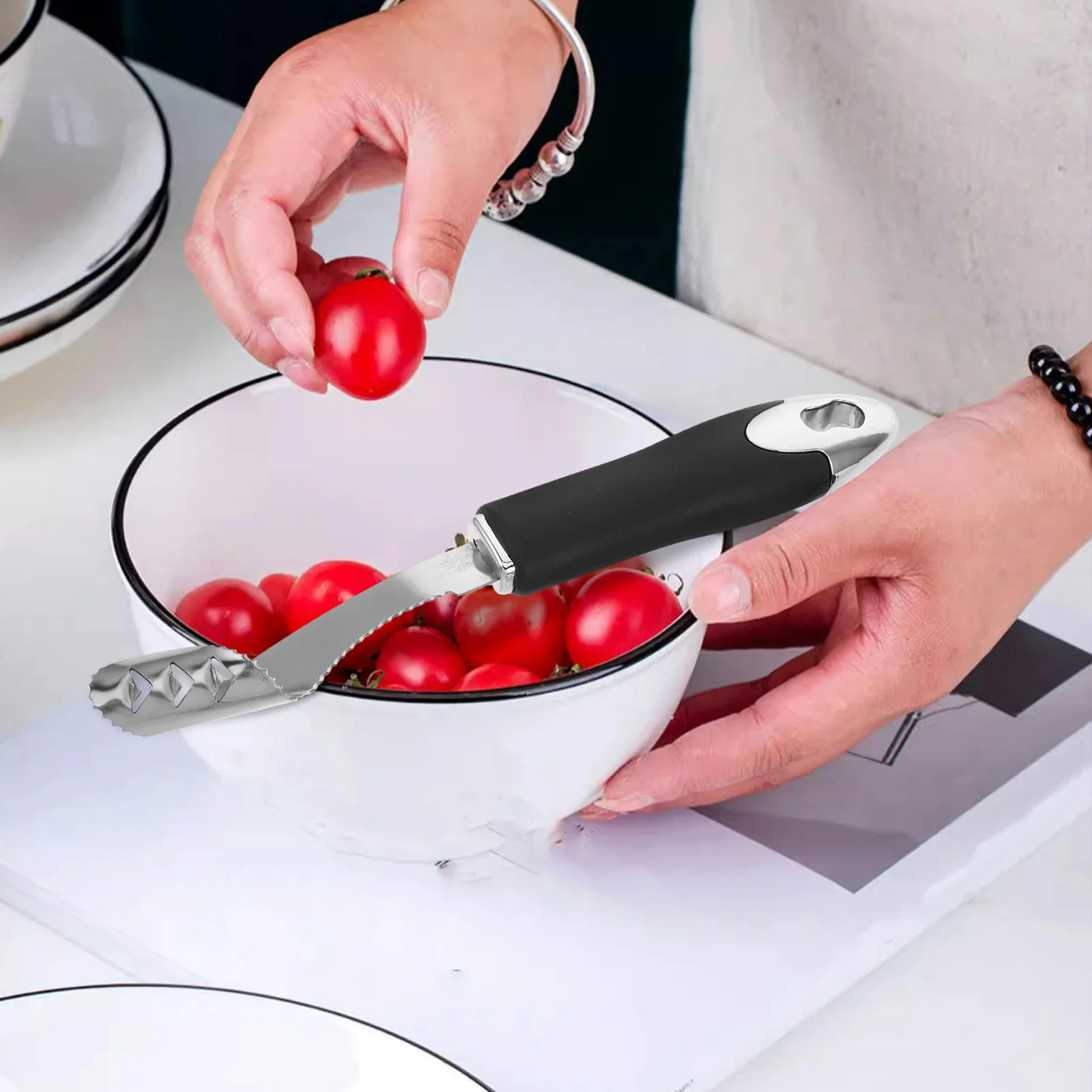 2Pcs Stainless Steel Chili Pepper Corer Remover Tool Spiral Design for Easy Twisting and Pulling Out Cores from Fruits