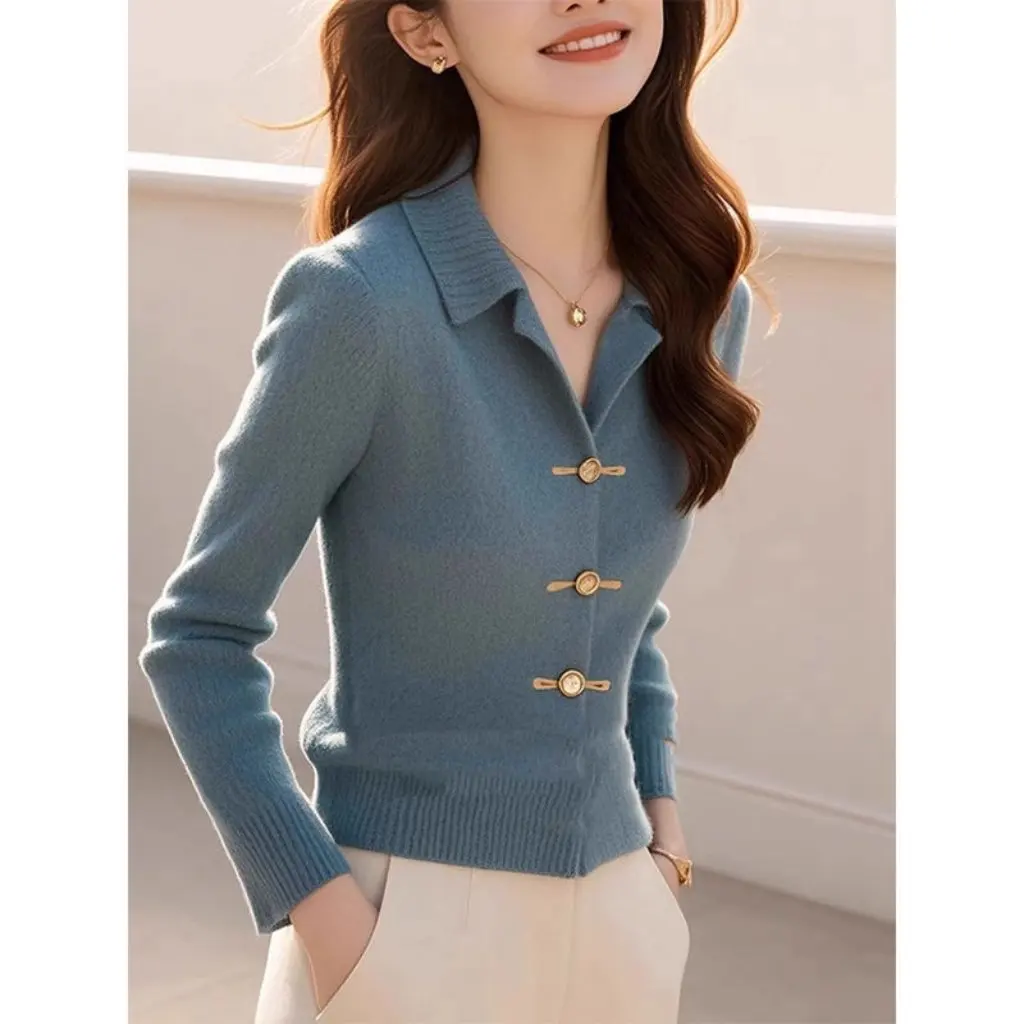 

Women's Vintage Peacock Blue Knitted Cardigan Style Sweater Jacket Elegant Top for Autumn Winter Fashion