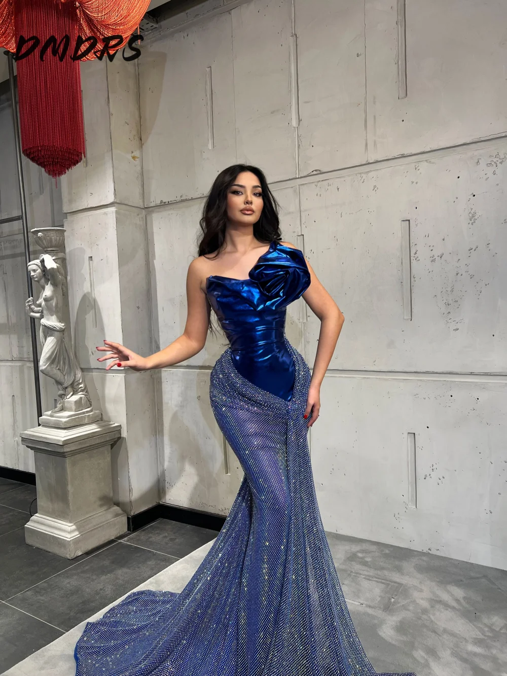 Fashionable Strapless Prom Dress 2026 Luxurious Shiny Sleeveless Evening Dress Elegant Mermaid A-line Floor-Length Gown Customiz