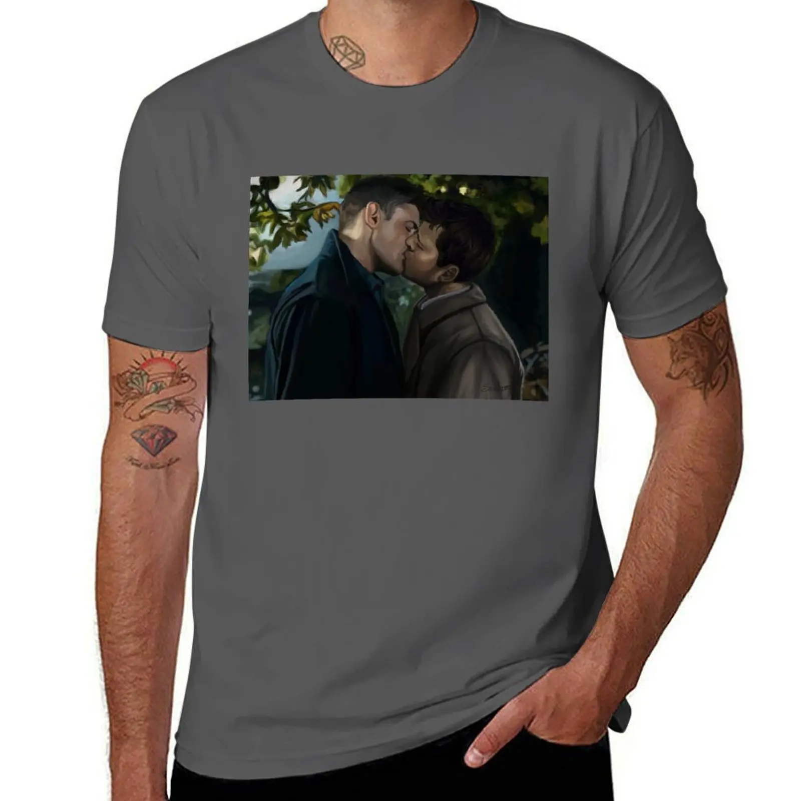

Kiss Wind The Destiel in T-Shirt Basic Lightweight Short Sleeve Tee
