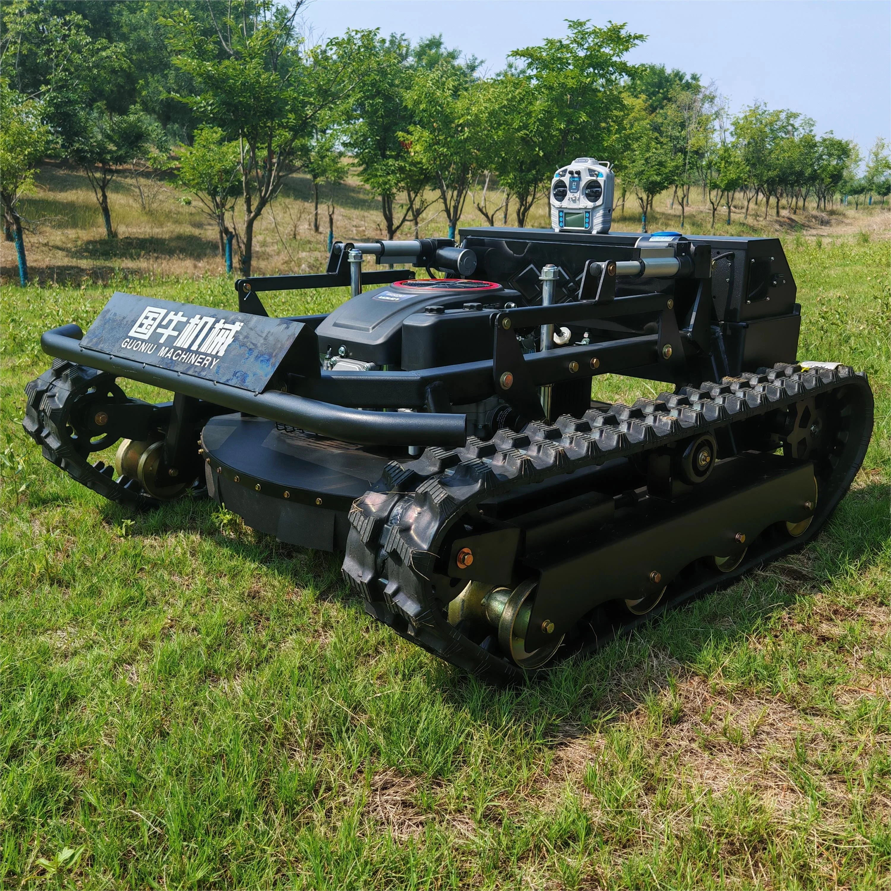 

New CE EPA Tank Off-Road Remote Control Mower Mowing Width Engine Factory Outlet Robotic Lawnmower