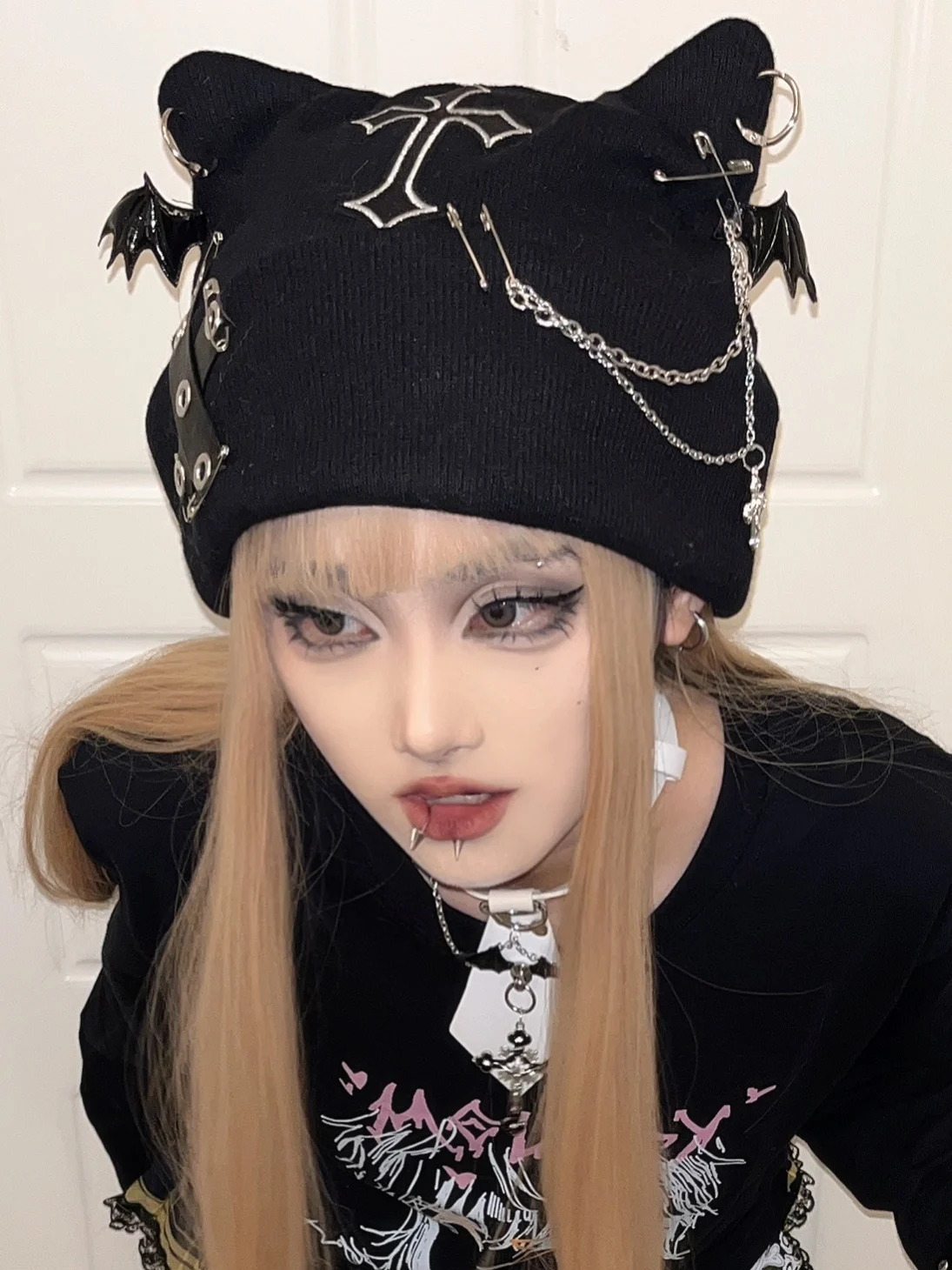 Gothic Punk Rock Cross Chain Cat Ear Hat Harajuku Y2k Black Bat Wing Design Women Autumn Winter Warm Knitted Beanie Hats Caps