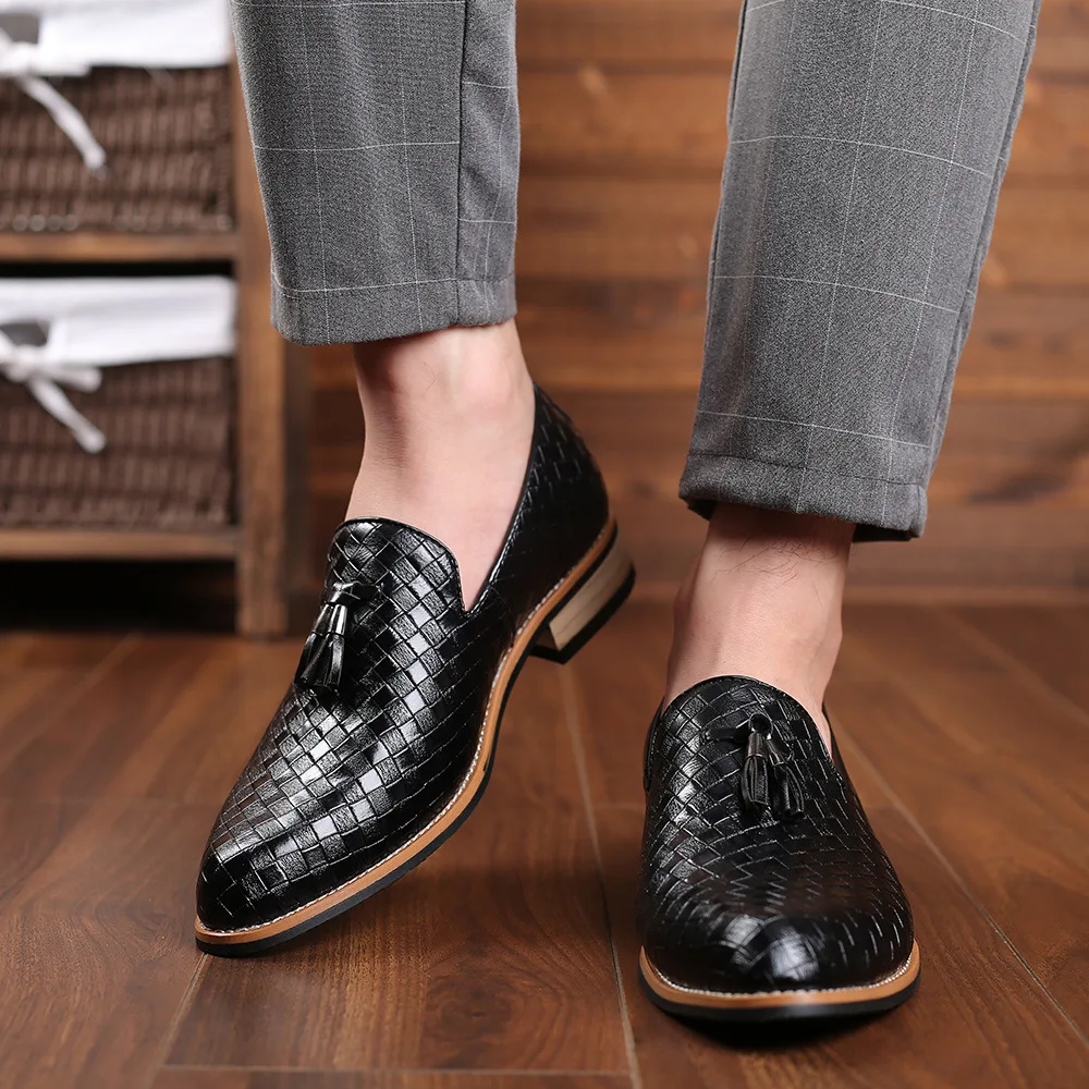 Men\'s Woven Leather Casual Shoes Men Trendy Tassels Party Wedding Loafers Moccasins Mens Driving Outdoor Flats EU Sizes 38-47