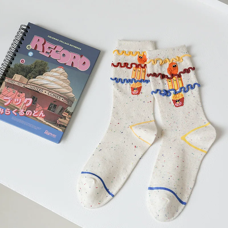 Pommes-Frites-Socken für Damen, neue Cartoon-Mid-Tube-Socken aus Baumwolle, atmungsaktiv, japanischer Stil, lustige Socken