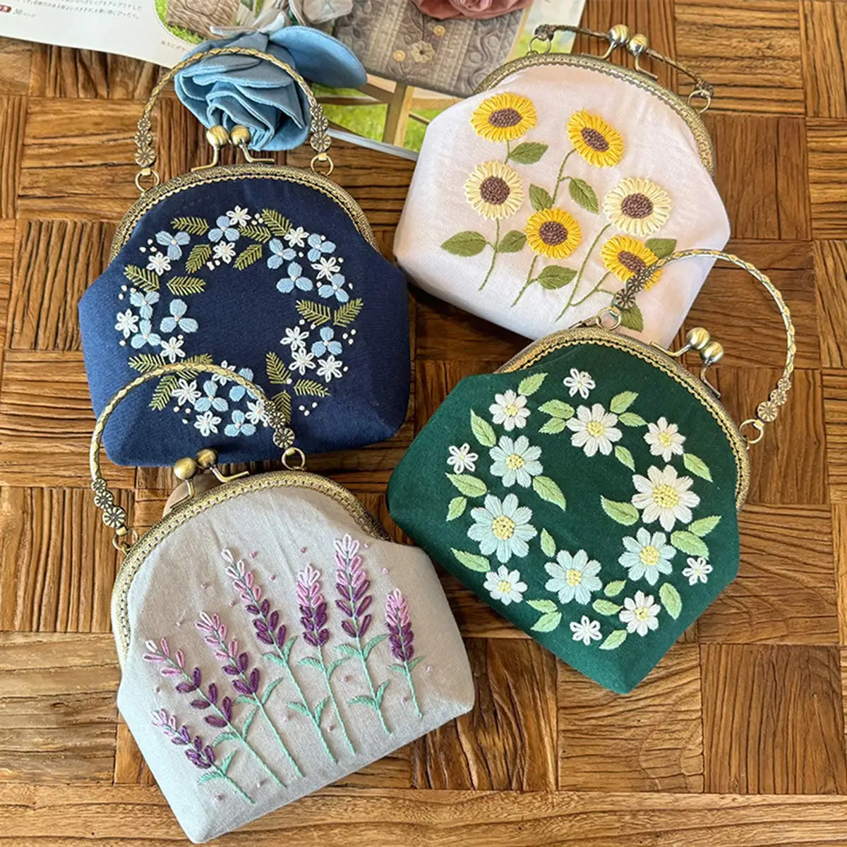 

Unfinished Handbag Clutch with Handle DIY Beginner Embroidered Kit 3D Flower Pattern Sewing Thread Tool Set Material Package
