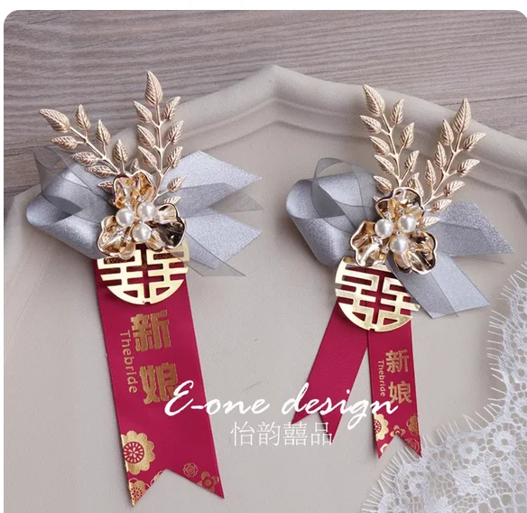 

Лсная свадьба в европейском стиле, невеста, жених, подружка невесты, жених, брат, серебристо-серый корсаж, свадьба, сестра, запястье, цветок, свадьба