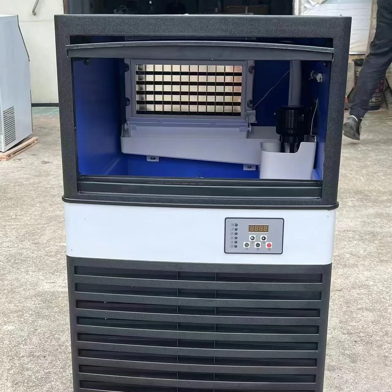 Applicable to ice machine commercial fully automatic milk tea shop small large capacity large square