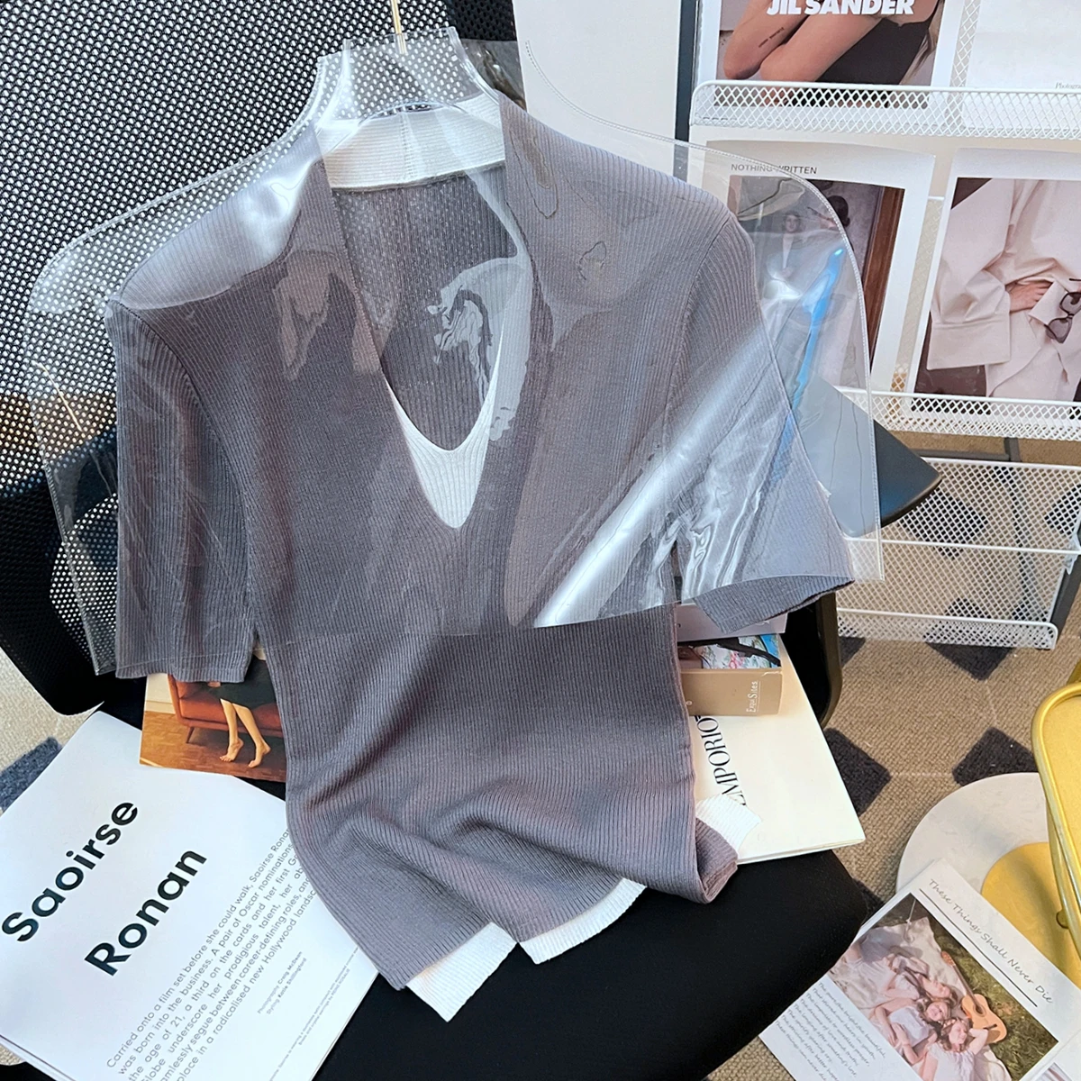 

Женская летняя тонкая трикотажная футболка Slim Fit с V-образным вырезом, повседневная, из полиэстера, для города