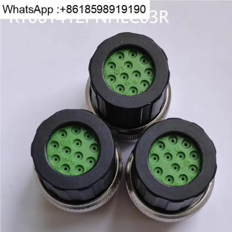 RT061412PNHEC03R Plug Amphenol's new 12-way automotive connector