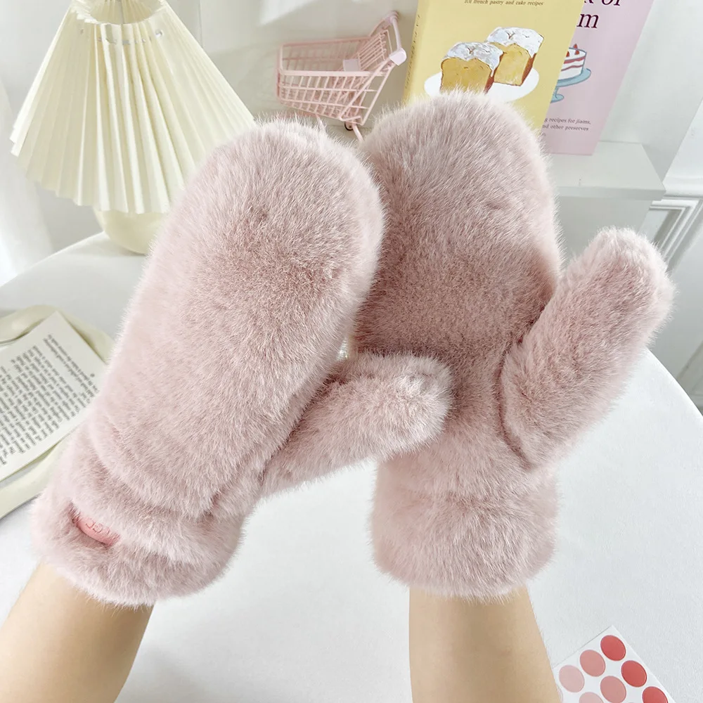 ถุงมือฤดูหนาวใหม่สีทึบหนา Plush Furry ถุงมืออุ่นสําหรับผู้หญิงนักเรียนแฟชั่นน่ารักเย็นถุงมือนิ้วมือ