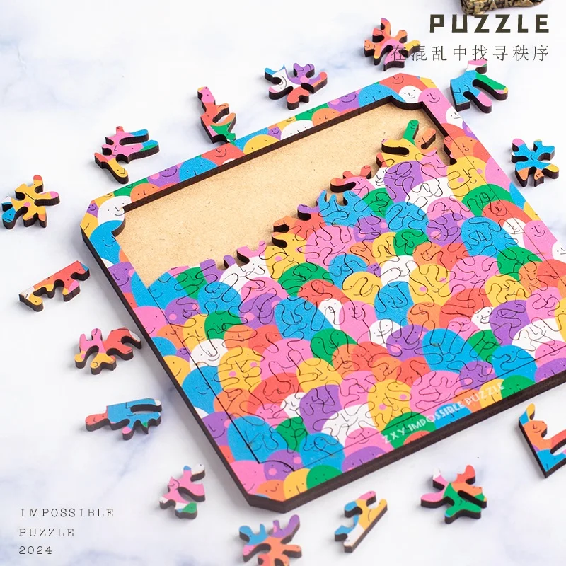 สถานีอีคอมเมิร์ซแบบอิสระข้ามพรมแดนปริศนาตัวต่อปริศนาคำว่า "คนตัวเล็กที่มีสีสันสวยงาม"