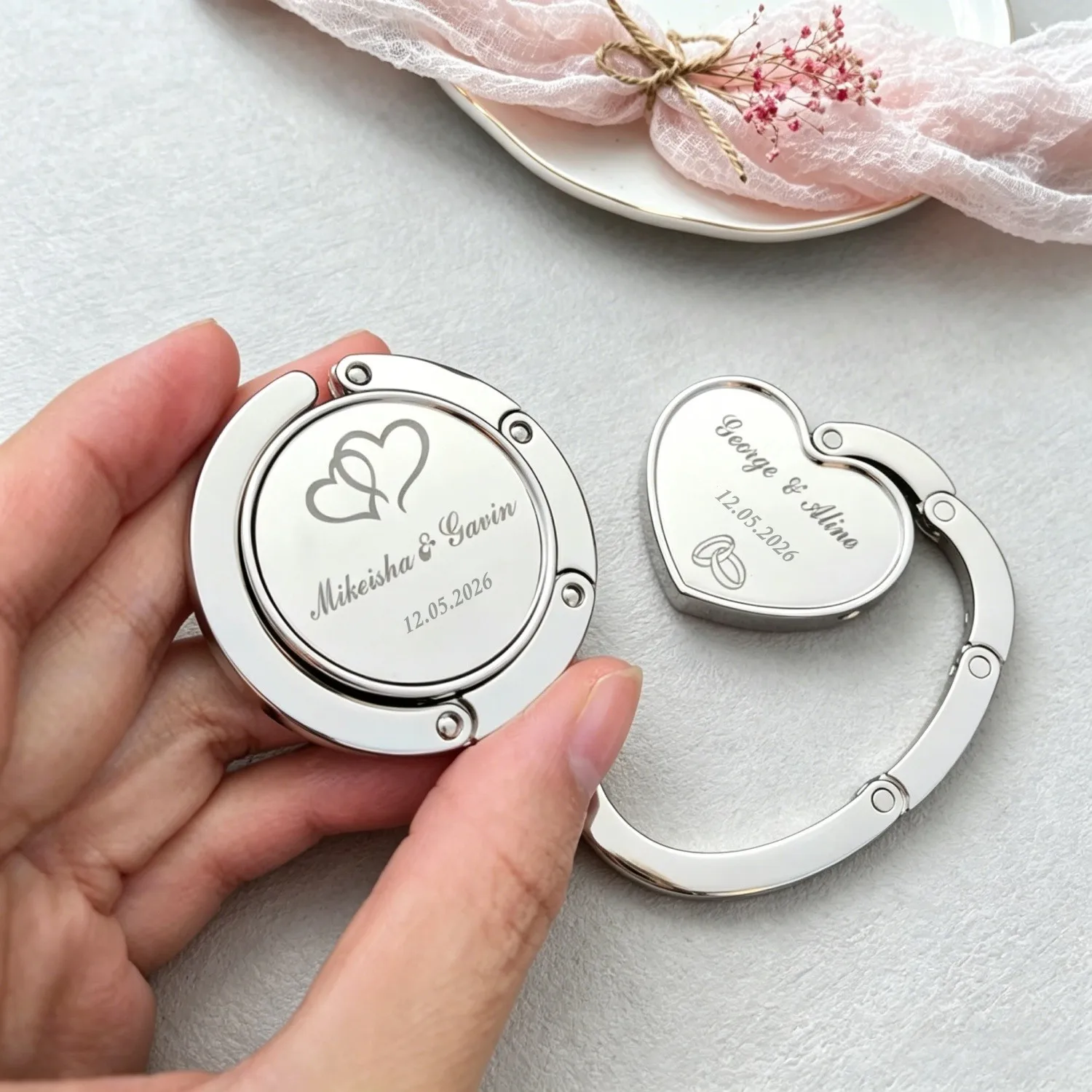Personalised Wedding Favors for Guests Portable Fashion Folding Purse Handbag Bag Hanger Hook Holder Table Hook Multifunctional