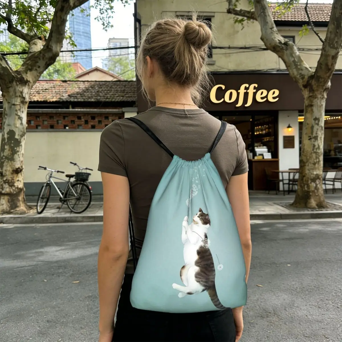 

Cat Flies In The Air On A Dandelion Backpacks Casual Drawstring Bundle Pocket Shoes Bag Book Bags for Travel School