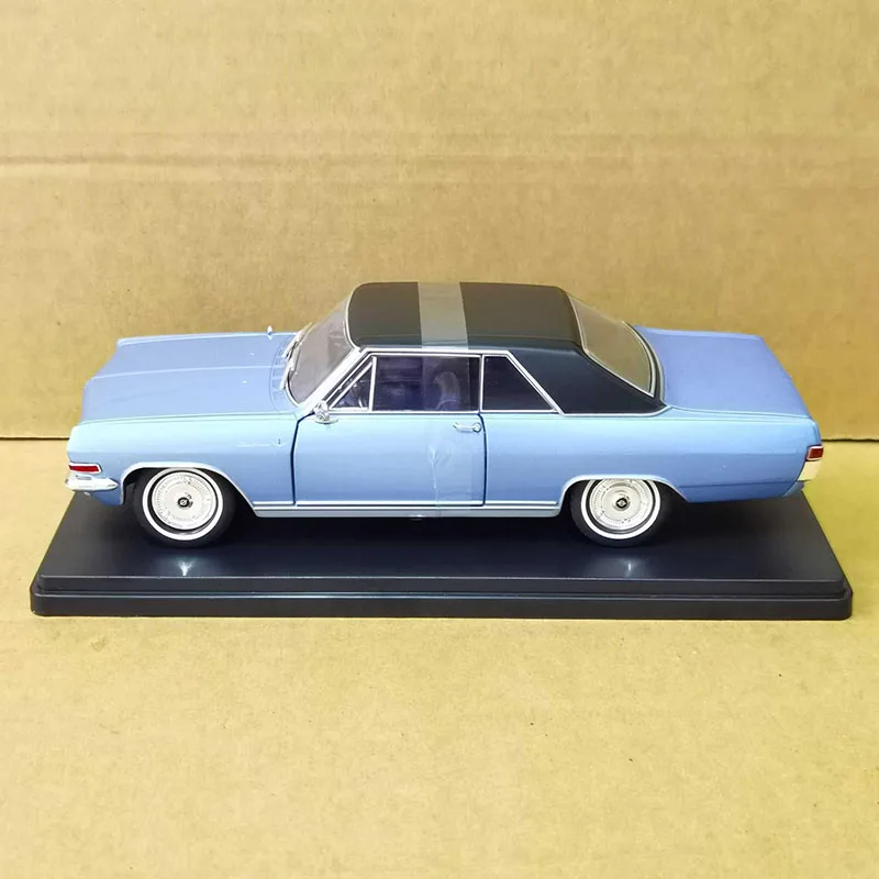 1/24 Scale OPEL DIPLOMAT V8 COUPE Alloy Car Model Collection Ornaments