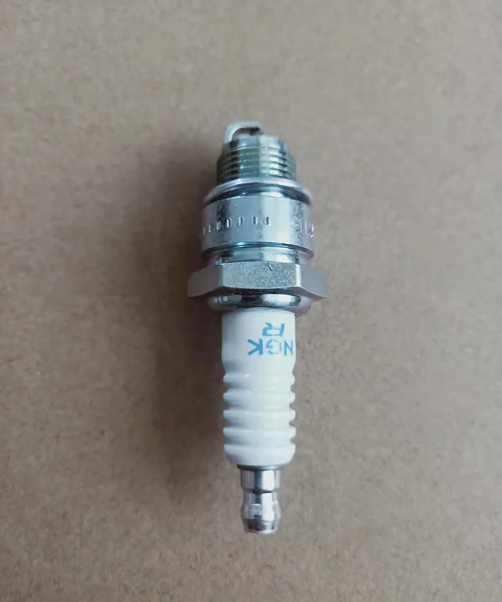 Outboard Motor Part  Spark Plug For HangKai Yadao 2 Stroke 9.8/12hp Gasoline Boat Engine