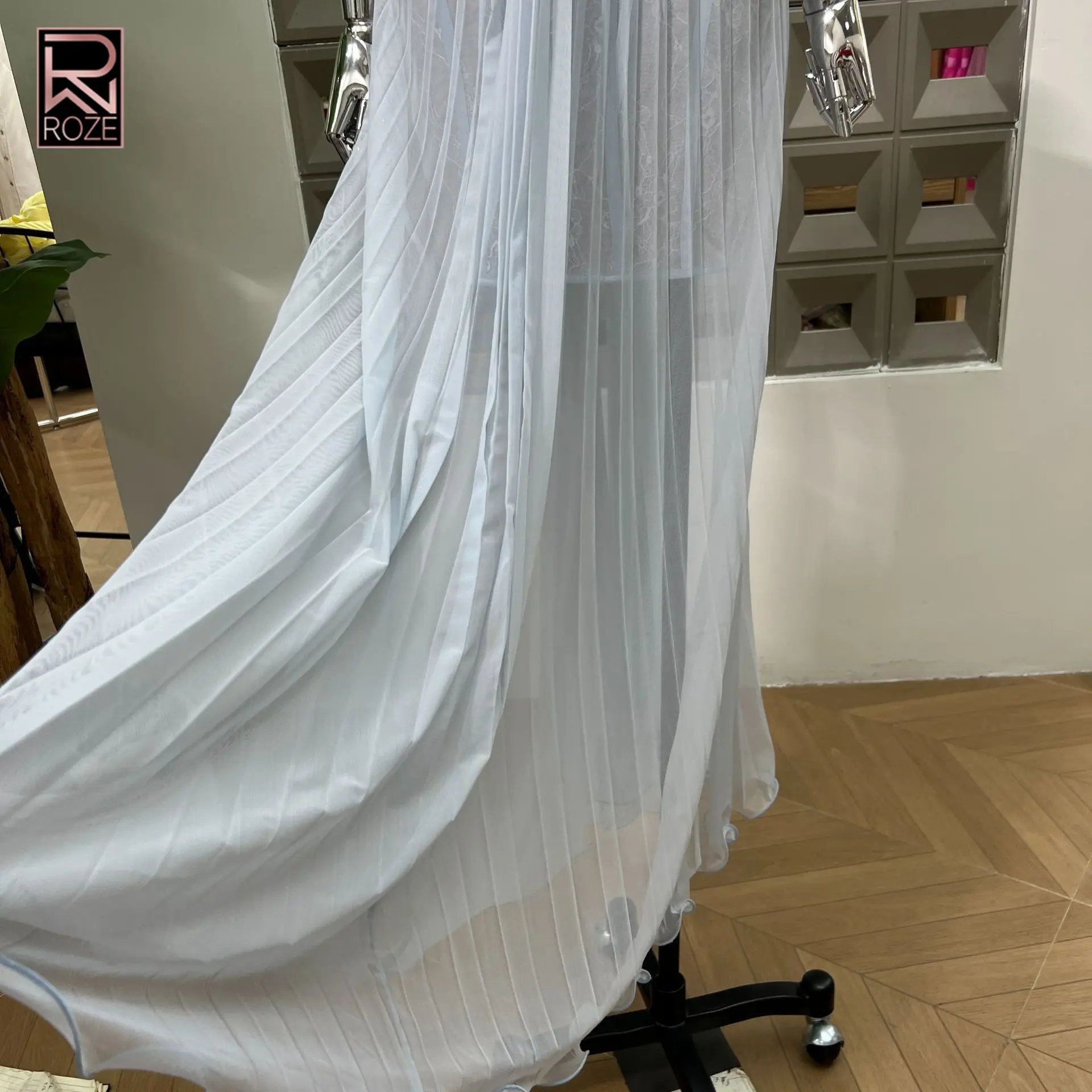 Robe longue de soirée de style français 2025 |   Robe ample plissée en dentelle transparente |   Robe de plage bustier d'été pour femme