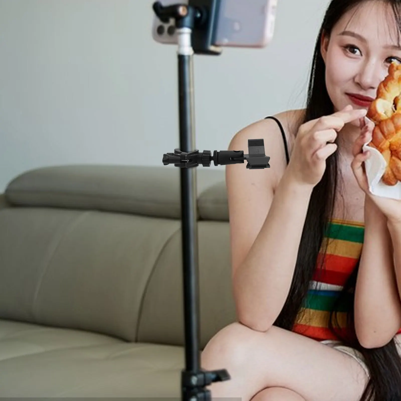 

Universal Adjustable Microphone Stand Clip Holder Desk Clamp for Live Streaming Recording Expandable Mic Holder