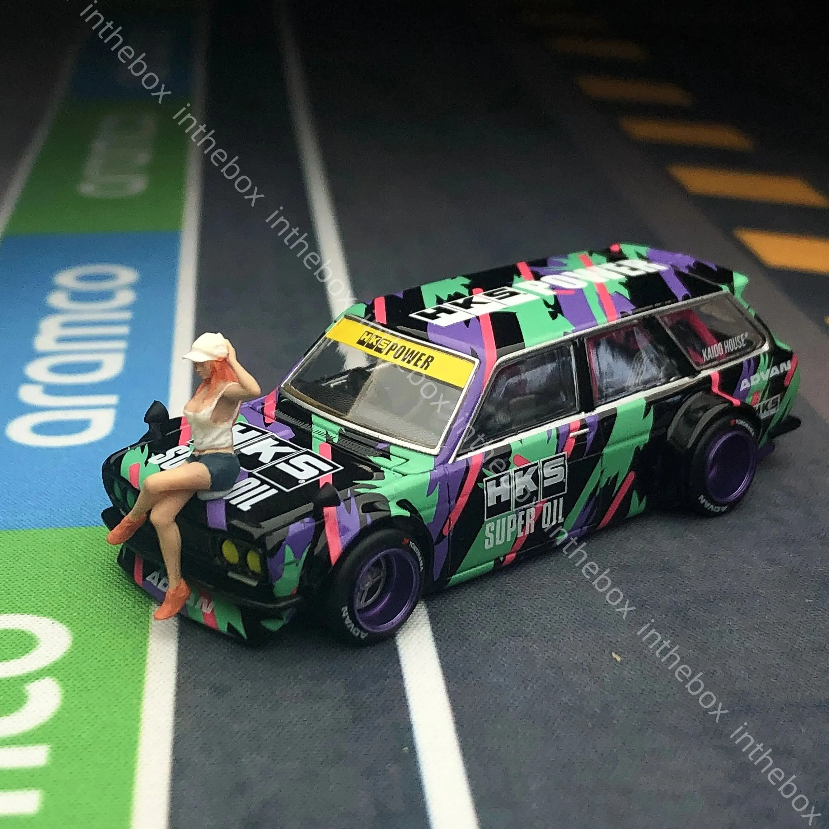 

В магазине BoxToys Mini GT x Kaido House 1:64 Datsun KAIDO 510 Wagon V1 # 1444, модель автомобиля с фигуркой