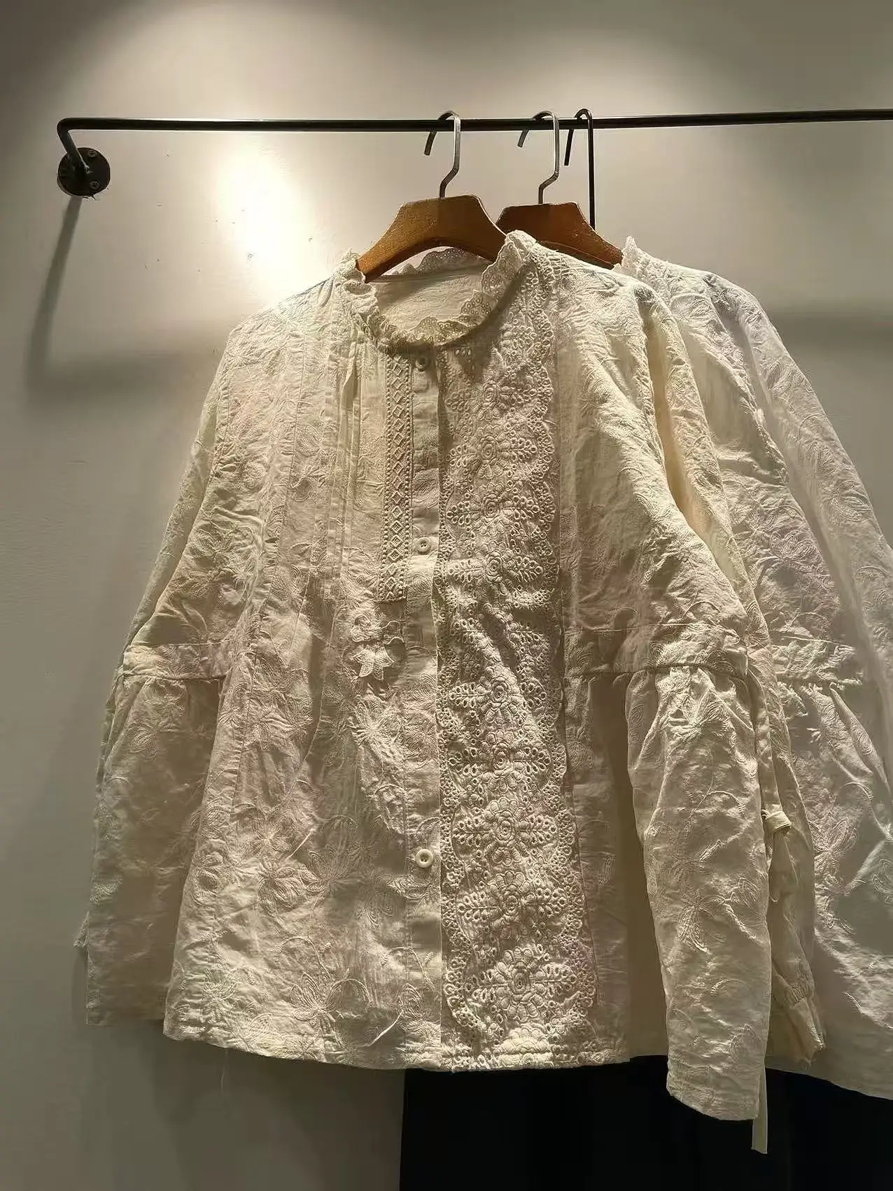 

2026 Women's elegant blouse 100% cotton lace patchwork embroidered long sleeve shirts for women spring vintage blouses