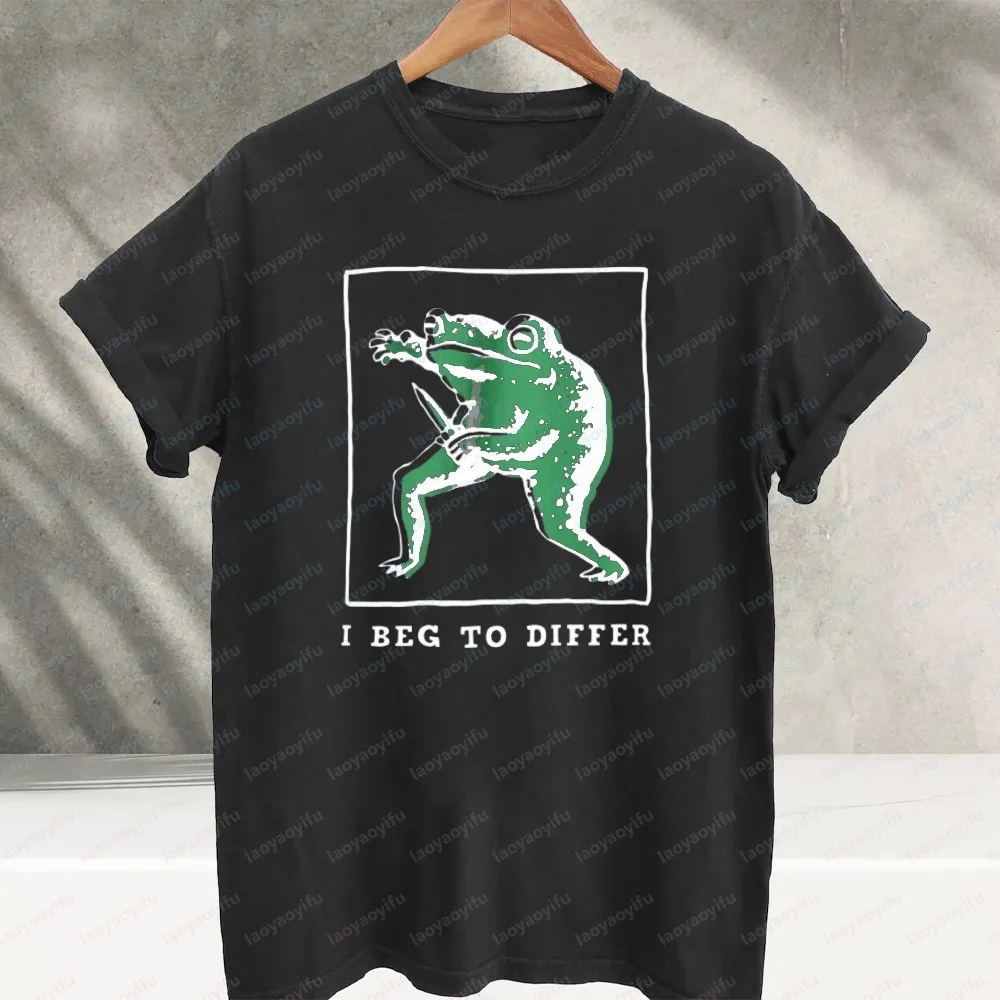 I Beg To Differ Funny Knife Frog Meme Graphic T‑Shirt Vintage Distressed Green Frog with Knife Print Cotton Casual Streetwear