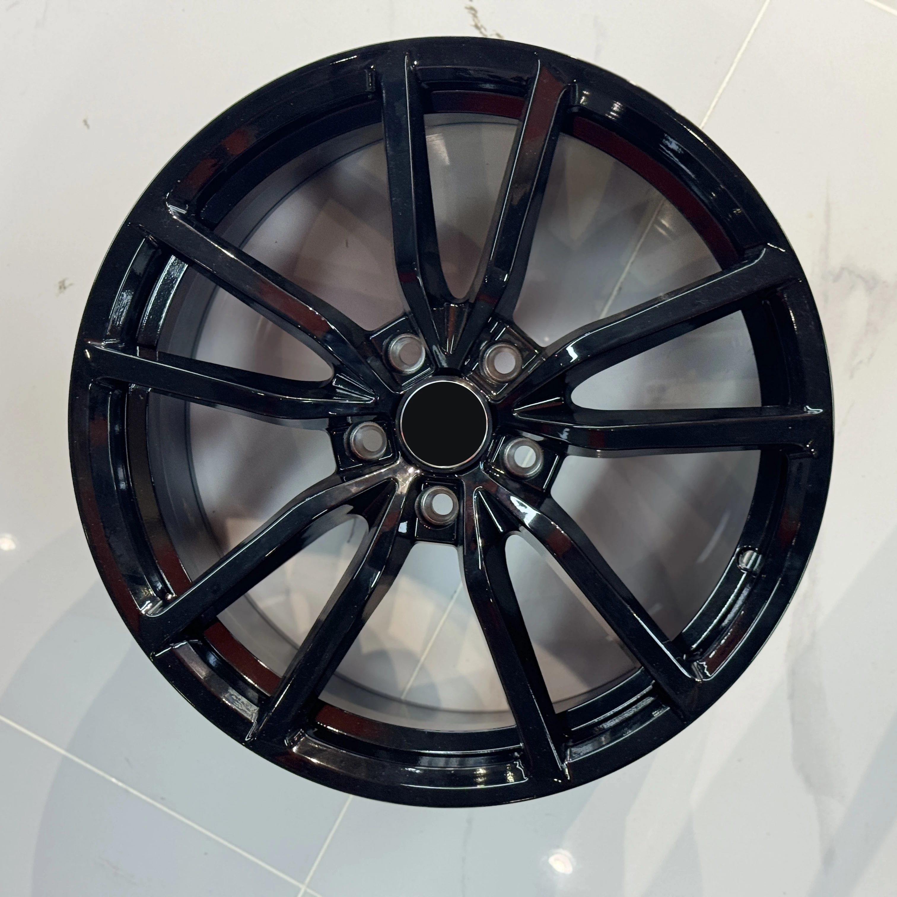

Кованые легкосплавные диски для VW Golf R, 18 дюймов, 8J, 5x112, глянцевые черные, новые, 38 мм PCD для G Pol