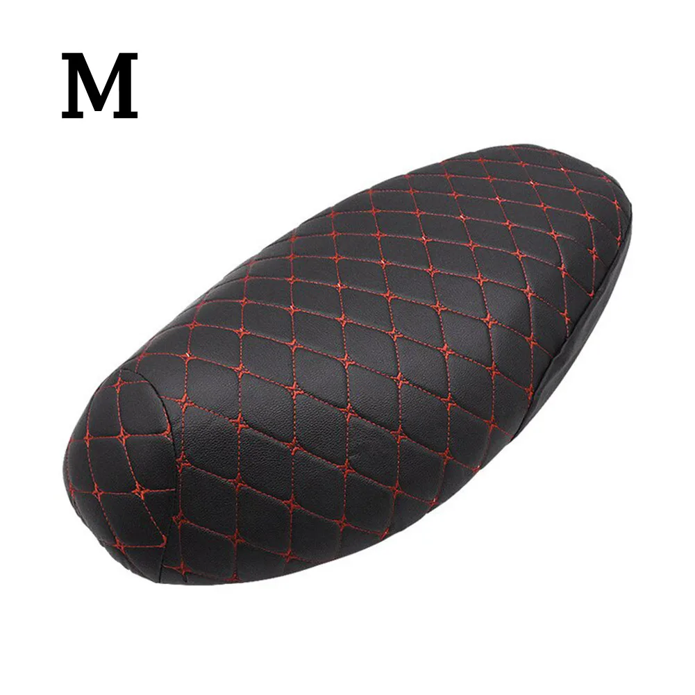 Coussin de housse de siège de moto en cuir 3D avec caractéristiques imperméables et résistantes à la chaleur pour les sièges de scooter