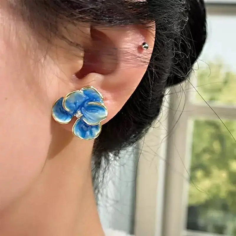 Cute Oil Dropping Blue Flower Earrings for Women Retro Petal Pink Flower Stud Earring Summer Jewelry Fashion Ear Accessories New
