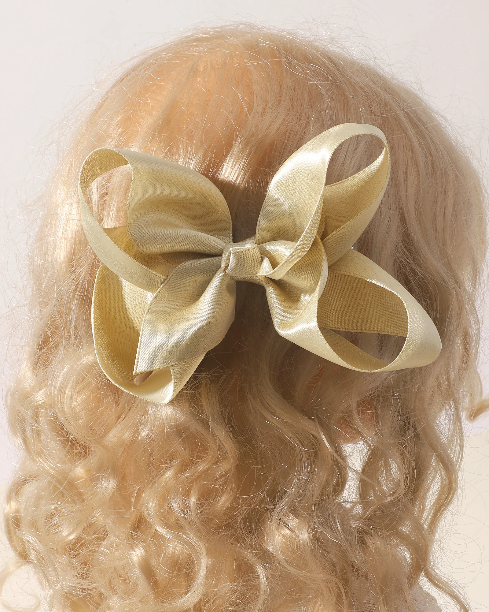 กิ๊บติดผมสีพื้น 2 ชิ้น ขนาด 4  - Ribbon Bow Gift บทวิจารณ์และราคา