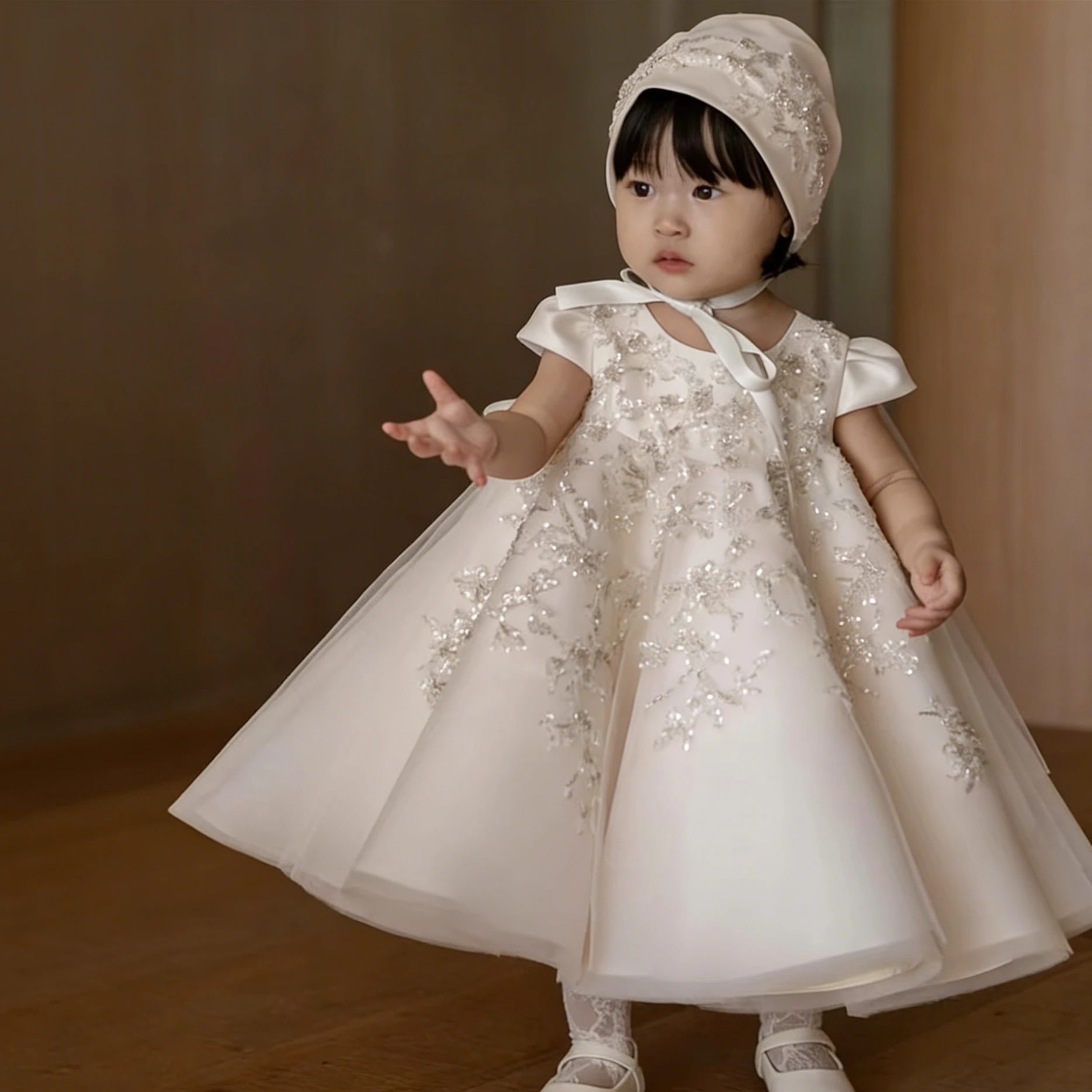 

Customized Party First Communion Gown For Wedding Appliques Glitter Short Sleeve Satin Elegant Kids Birthday Flower Girl Dress
