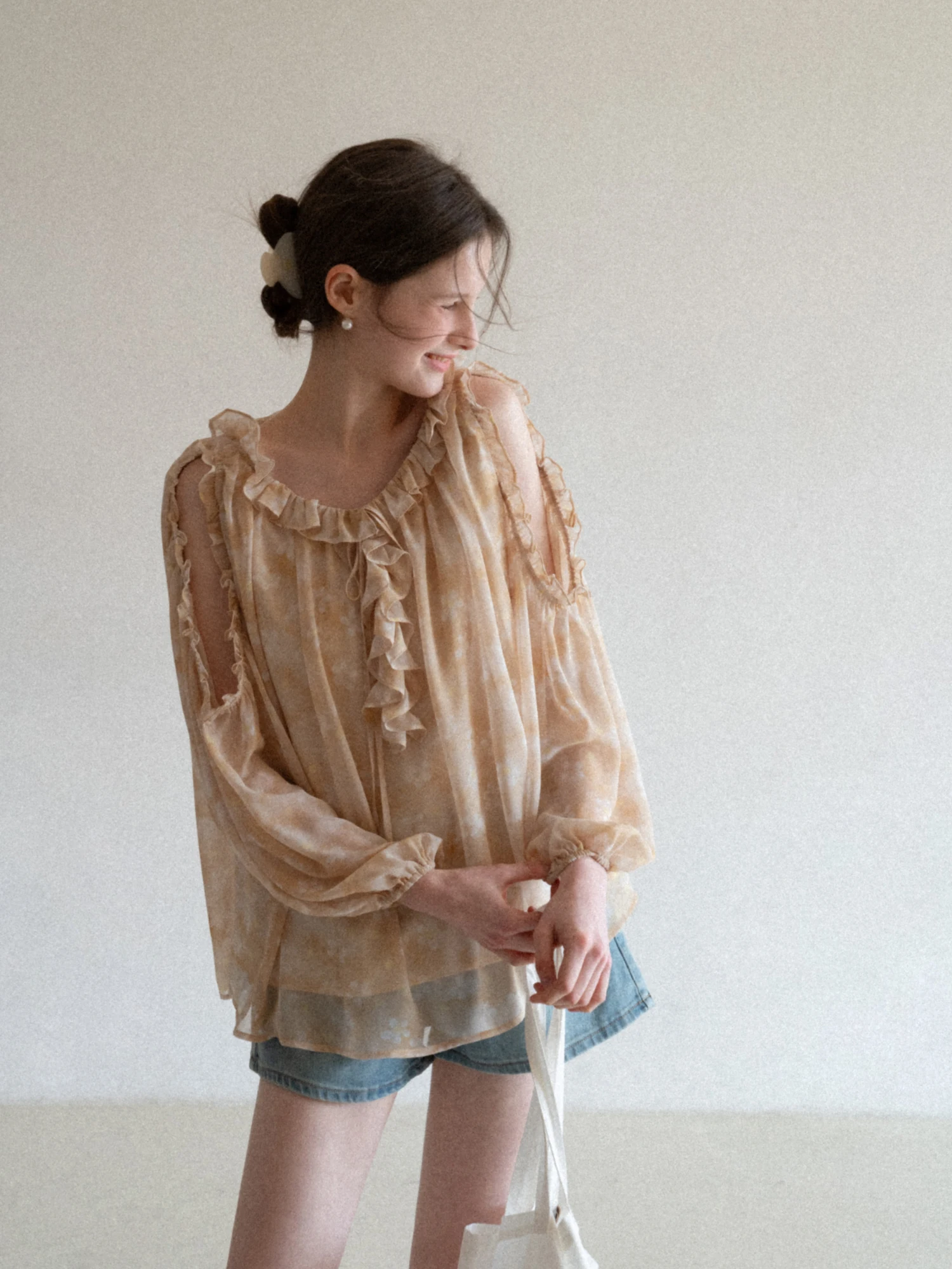 

EGGKA Chic Loose Long Sleeve Lace Print Gradient Dyeing Shoulder Bared Chiffon Top Spring Summer Slimming Top Sweet Style