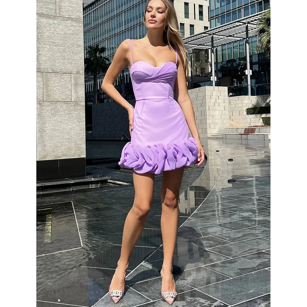 Женское новое модное сексуальное короткое платье с открытой спиной и лямкой на шее, однотонное плиссированное платье на бедрах для похудения, стиль летних каникул Женское новое модное сексуальное короткое платье с открытой спиной и лямкой на шее, однотонное плиссированное платье на бедрах для похудения, стиль летних каникул