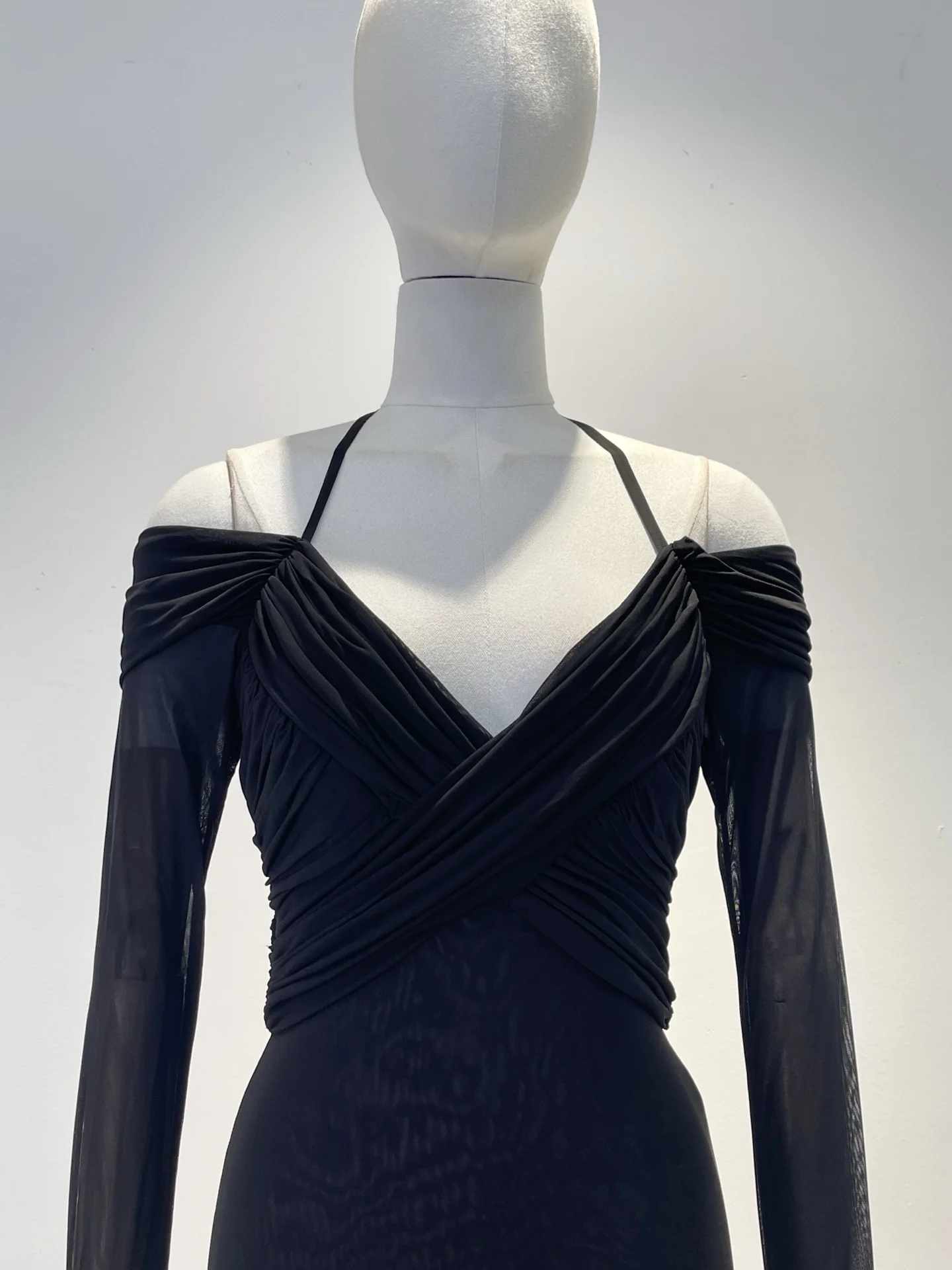 

Top Quality 2025 New Black Drape Long Sleeve Halter Jumpsuit Tops Casual