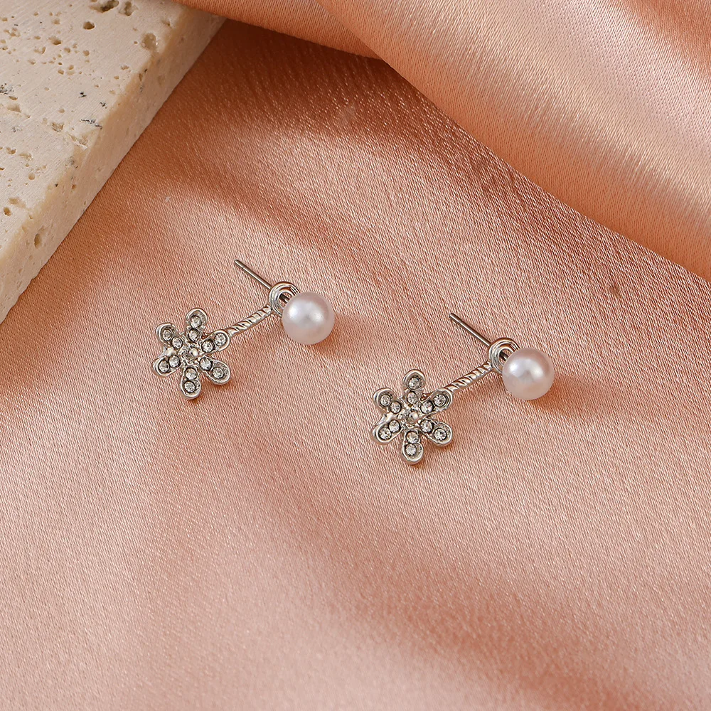 Silver Color New Arrival Flower Earrings For Women Cute Simple Temperament French Elegant Handmade Jewelry Daily Accessories