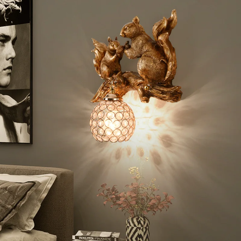 Nordic Creative Resin Squirrel Crystal Led Wall Lamp Vintage Loft Decor Sconces Bedroom Bedside