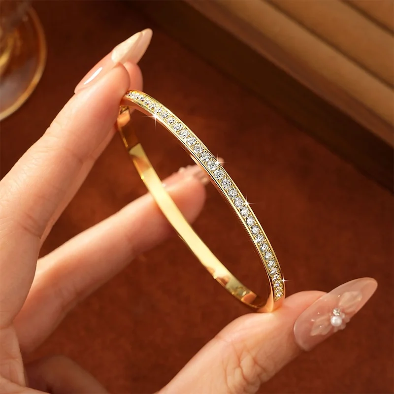 Thumbnail 4 - #23 Top Moissanite Tennis Bracelets Picks for Every Budget