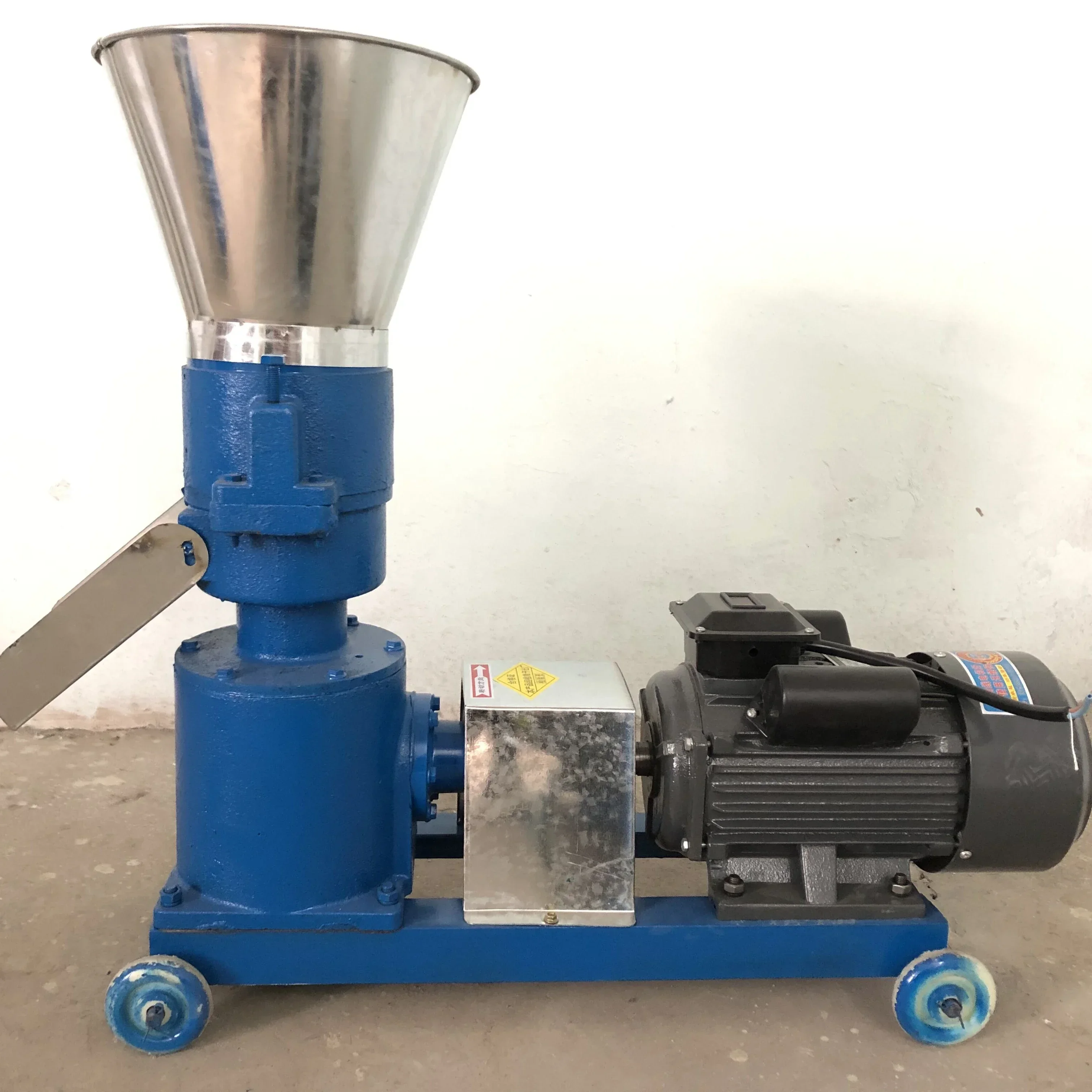 

Hot SalesFeeds Pellet Maker Machine Pelletizer Machine For Animal Feeds Heavy Duty