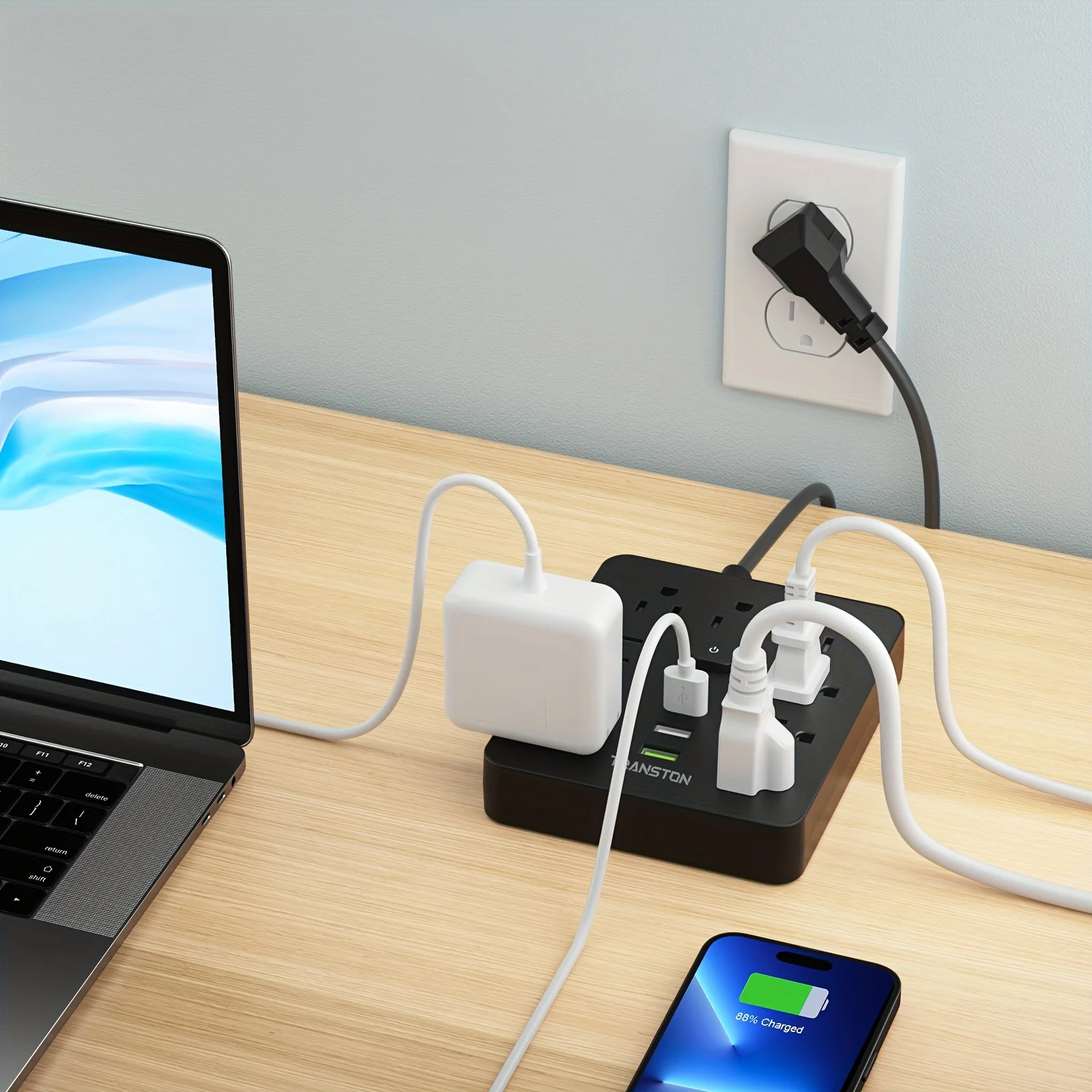 مخرج طاقة مع واقي من زيادة التيار، 9 تيار متردد، 3 منافذ USB، سلك تمديد 10 أقدام، شحن سريع، للمنزل والمكتب