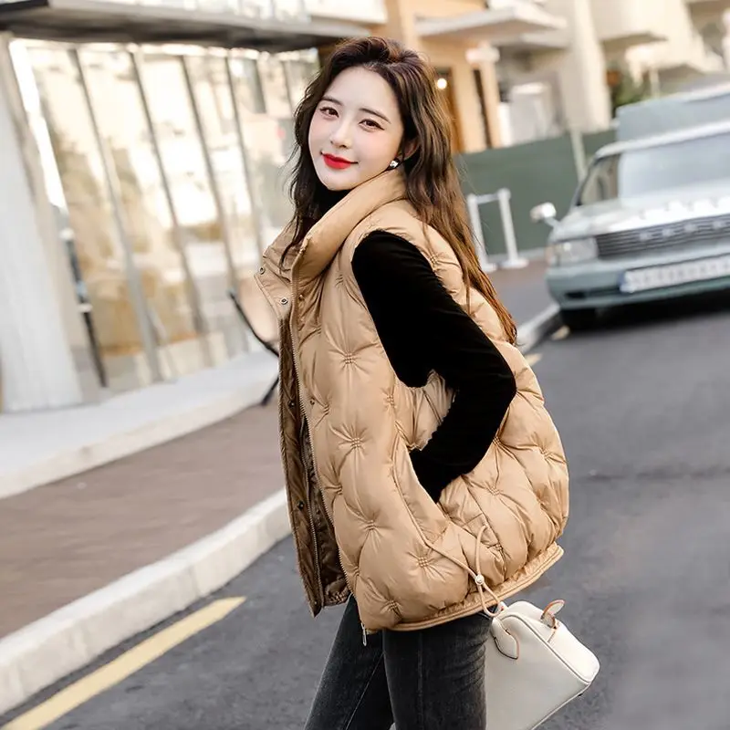 

Women's 2026 New Short Down Cotton Vest Shiny Fashionable Luxury Warm Outerwear for Autumn Winter Casual Stylish