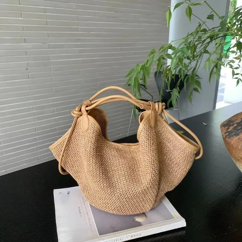 Chic Purse 2024 Summer New Straw Woven Bag Beach Style Casual Large Capacity Women Totes Niche Designer Bucket Underarm Handbags