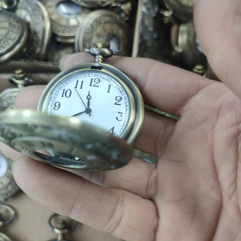 رومانسية البريطانية الرجعية الكلاسيكية نمط ساعة الجيب الأرقام الرومانية العتيقة ساعة الجيب توربيون الجدول جودة عالية بالجملة