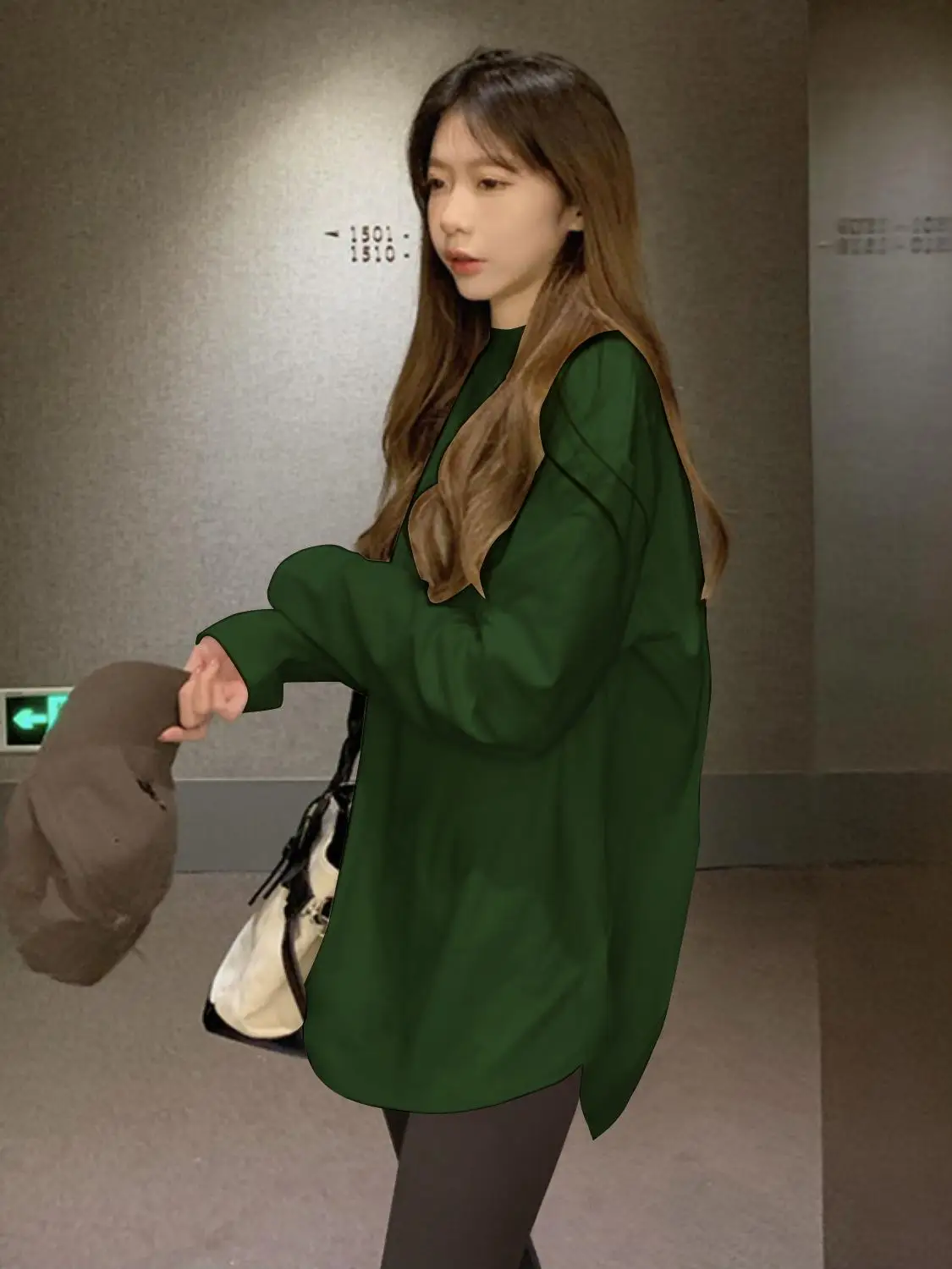 Thickened Velvet Long Sleeve Base Shirt Women's Autumn Winter Loose Butt Covering  Color Mid-Length T-Shirt Casual Style