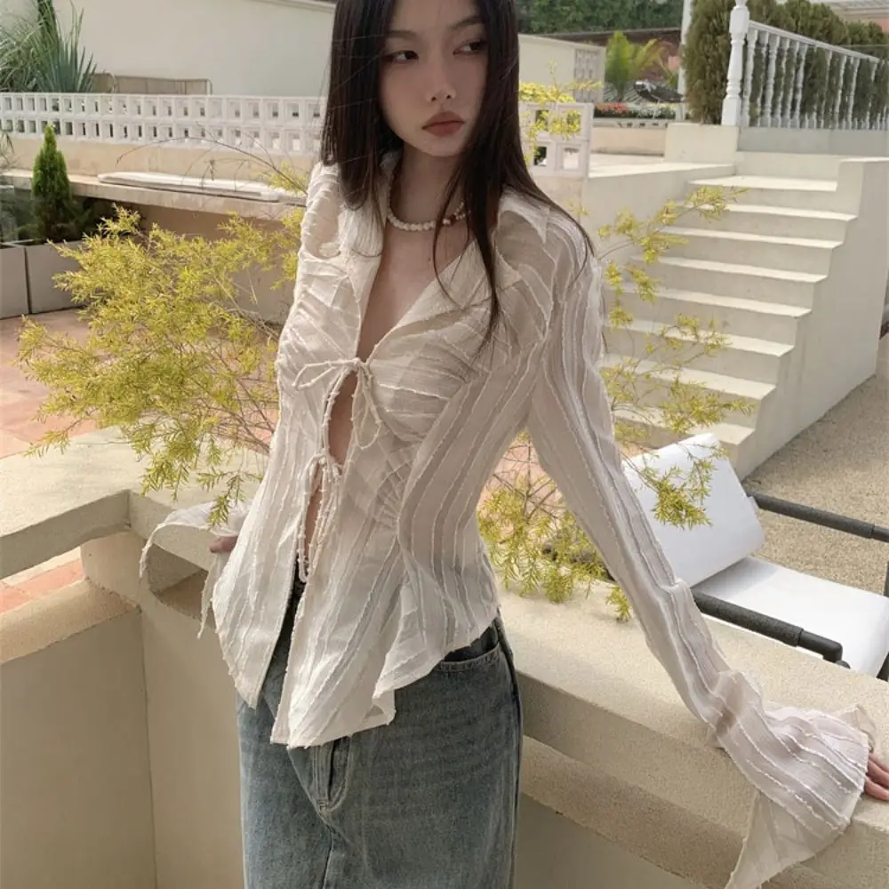 Camicia con protezione solare in chiffon con scollo a V scavato Camicia a maniche lunghe allentata irregolare Camicetta in rete con lacci con volant Streetwear